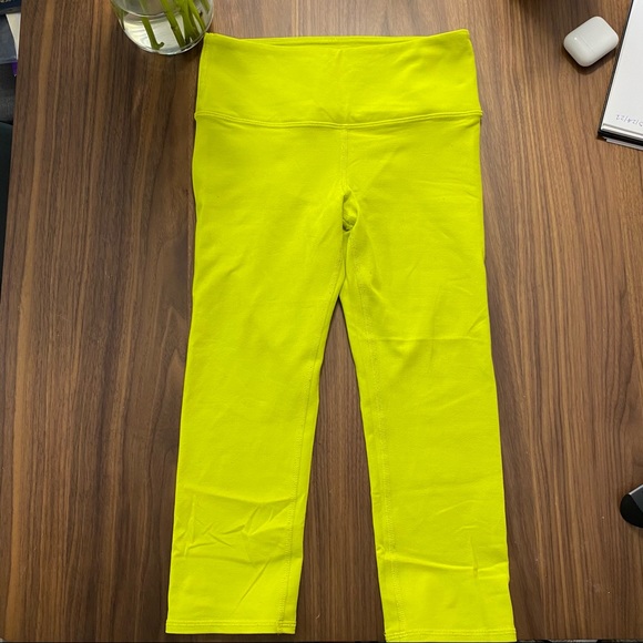 Alo Yoga Neon Yellow Capri Leggings - Picture 6 of 7